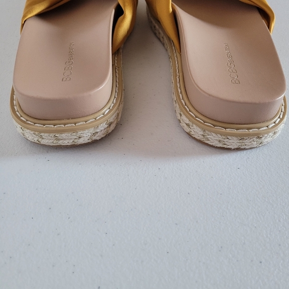 NIB BCBG Essina Golden Yellow Espadrille Flat Sandals - Picture 7 of 8